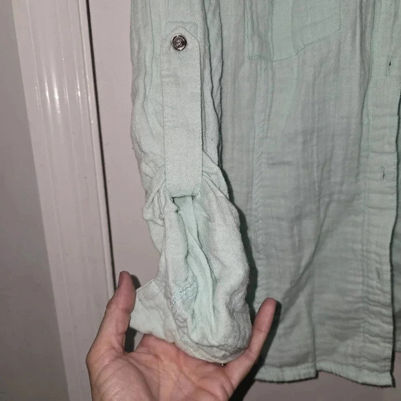 Boston Proper Button Up Shirt Medium - Picture 2 of 5